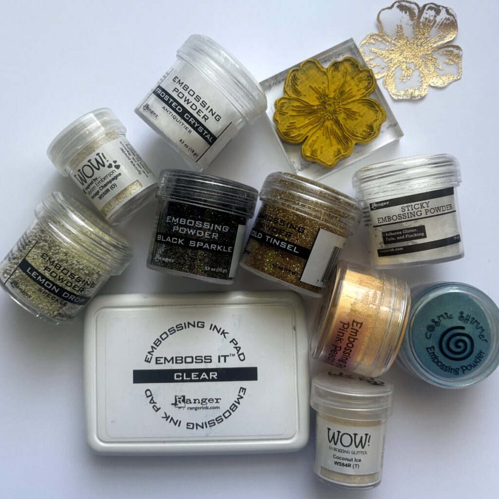 co-to-embosing-na-goraco-ranger-pudry-tusz-stemple